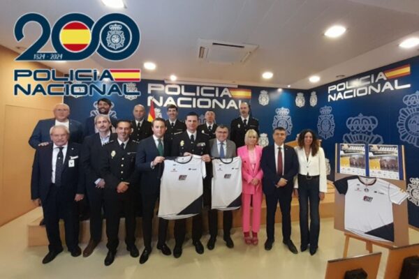 Presentación Cartel Carrera Policía Nacional