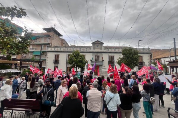 auxiliares de atarfe protestando