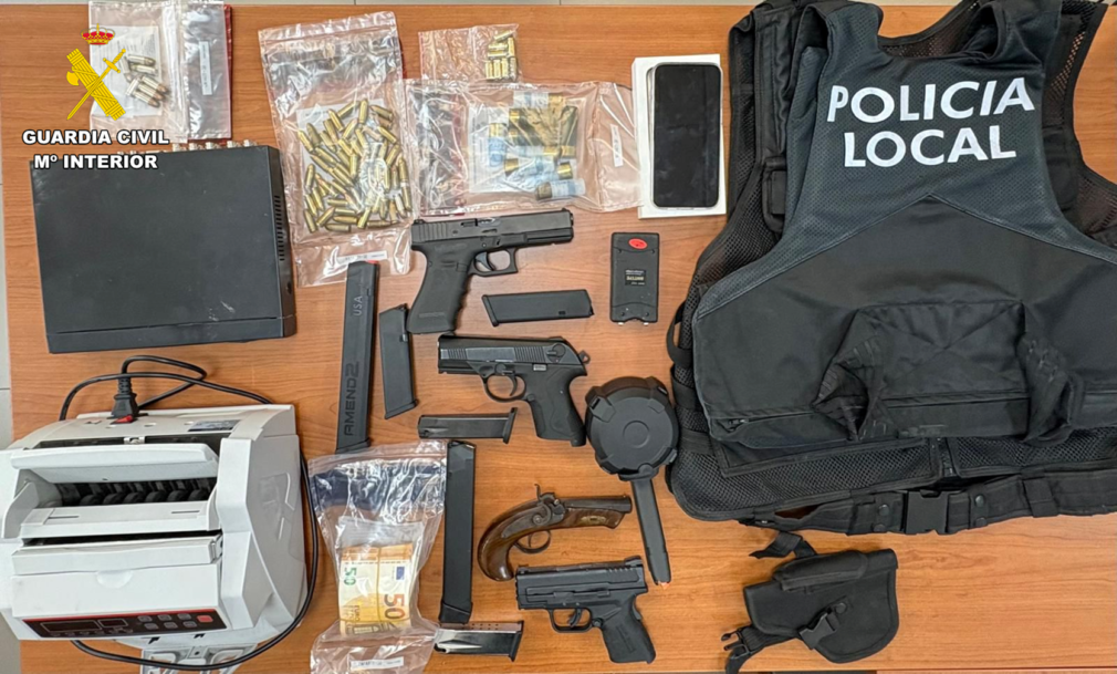 Registro detenido guardia civil ogijares