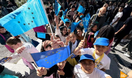 Niños celebran el Día de Europa apoyando la capitalidad