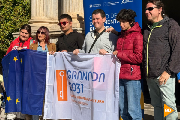 Los colegios de Granada luciran la bandera de la Capitalidad Cultural Europea