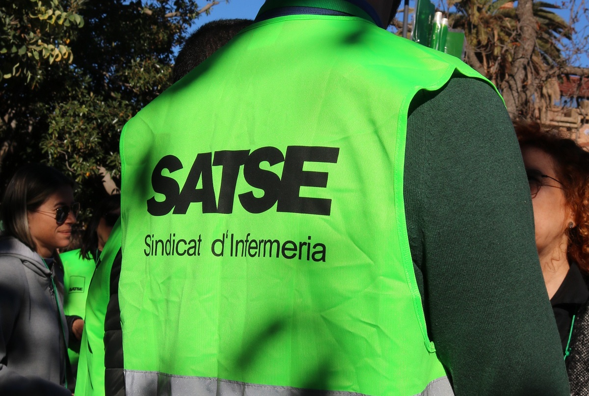 Satse Catalunya alerta que los "recortes" de verano pueden aumentar las agresiones a sanitarios