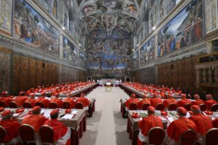 Segunda jornada de Cónclave en el Vaticano