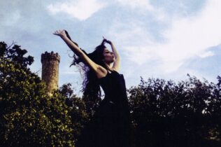 Soleá Morente lanza ‘Mi cura’, un canto existencialista para la pista de baile y sexto adelanto de su próximo disco, Sirio B